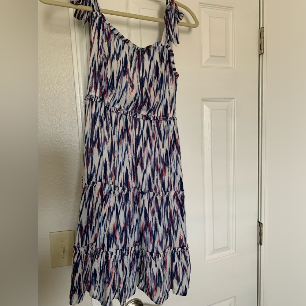 Red white and blue patterned sleeveless dress with tie knot straps NWT